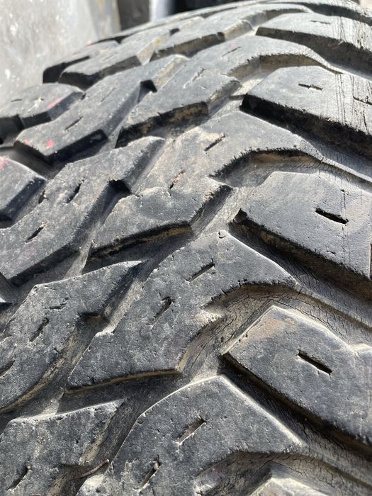 Колеса,диски 15 6/139,7 ЕТ-0,шини MT 35/12,5/15 Cooper Discoverer STT