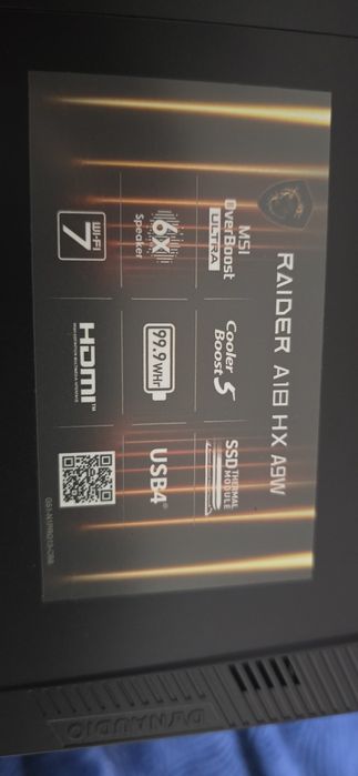 LAPTOP   MSI RAIDER HX AI Razen 9 64 GB Rtx 5080  2TB dysk