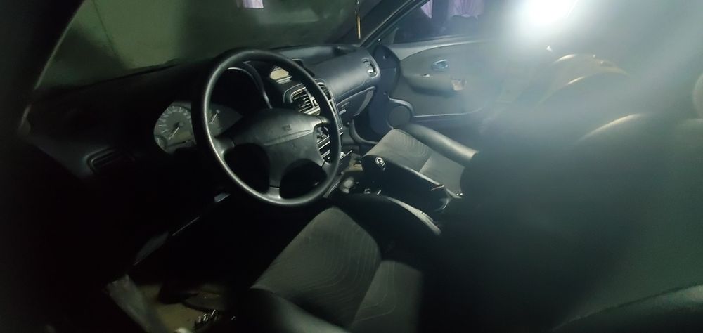 Продам авто Mitsubishi Carisma