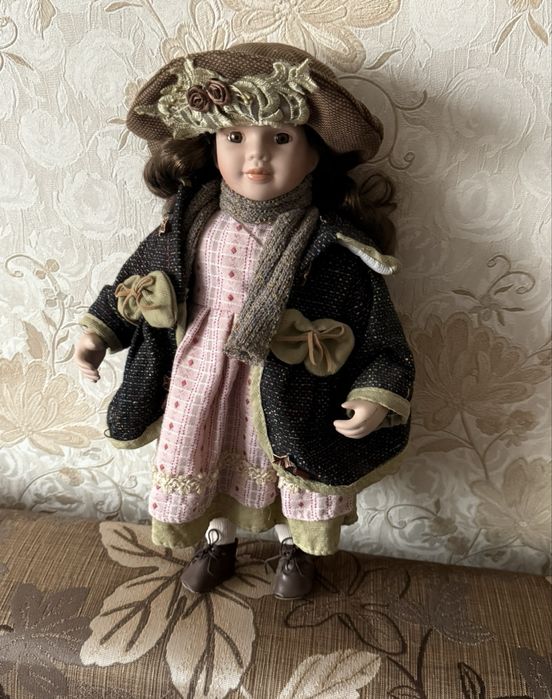 Лялька сувенірна  40 см