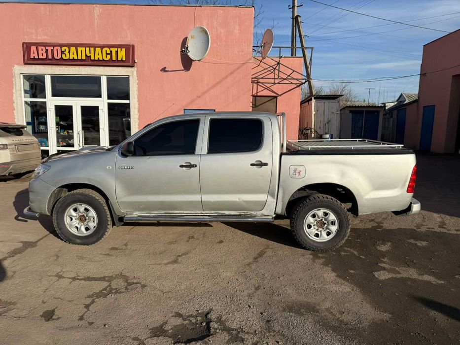 TOYOTA HILUX Кузов KUN25L Двигун 2,5 2KDFTV Мкпп Міст Розбірка