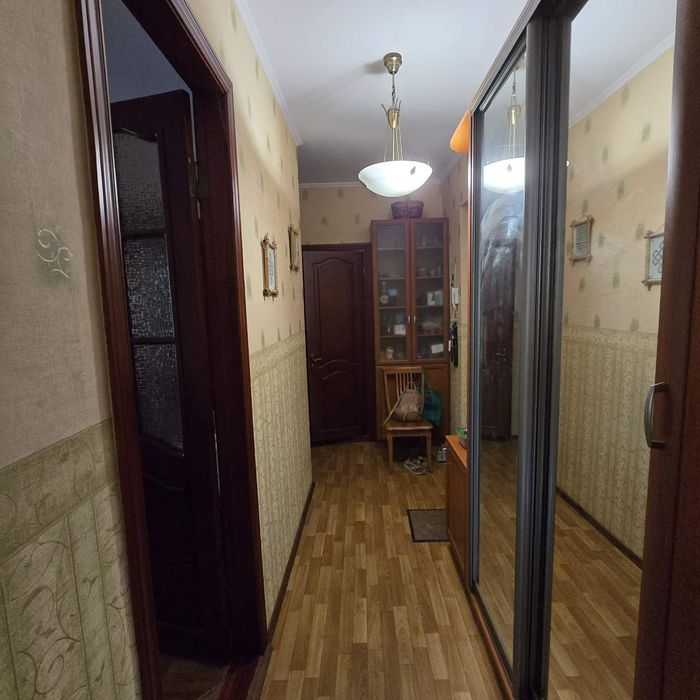 Продаю 2 кім квартиру Молодогвардійська  - проспект Богоявленский , " сталінка ",  Двоконтурний газовий котел