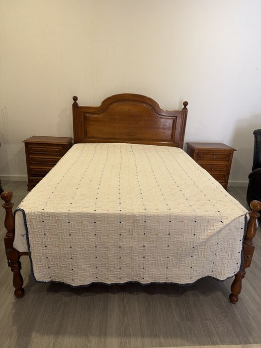 Quarto completo de madeira