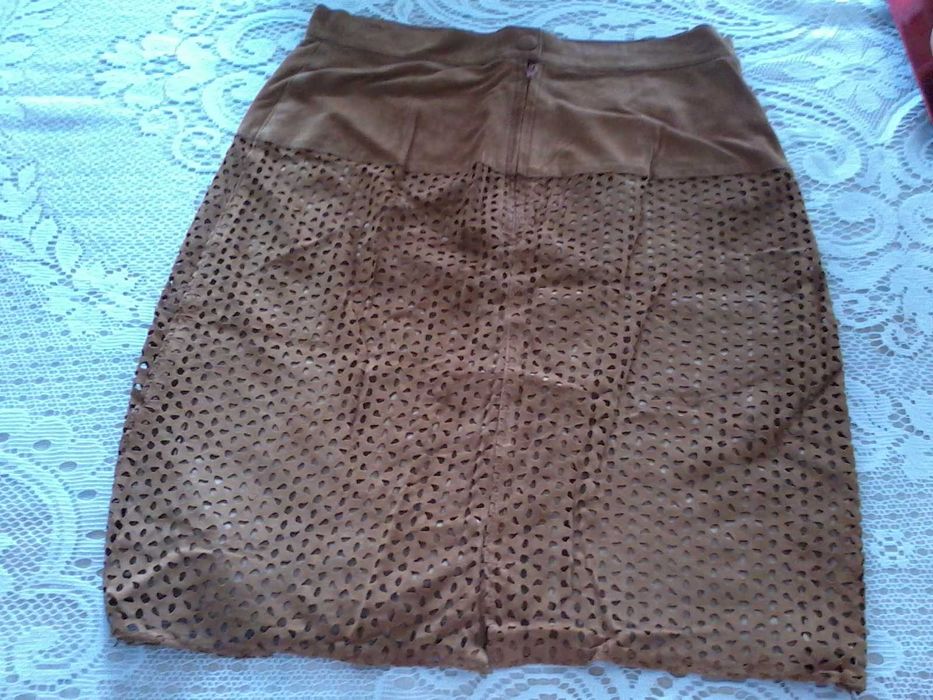 Mini-saia em camurça autêntica