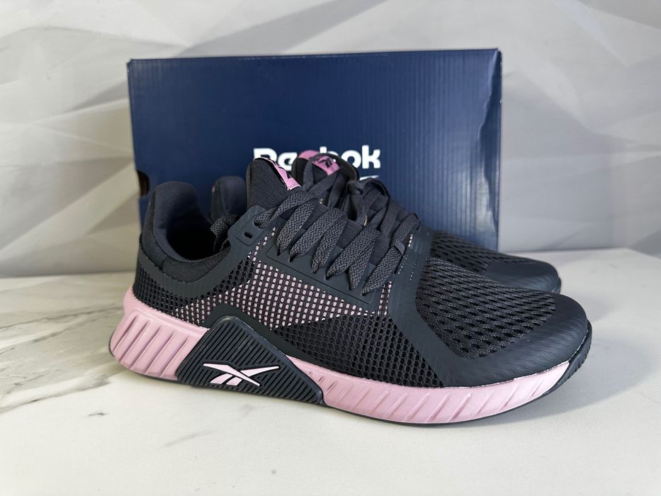Жіночі кросівки Reebok оригінал TRAINING 40/25,5 см