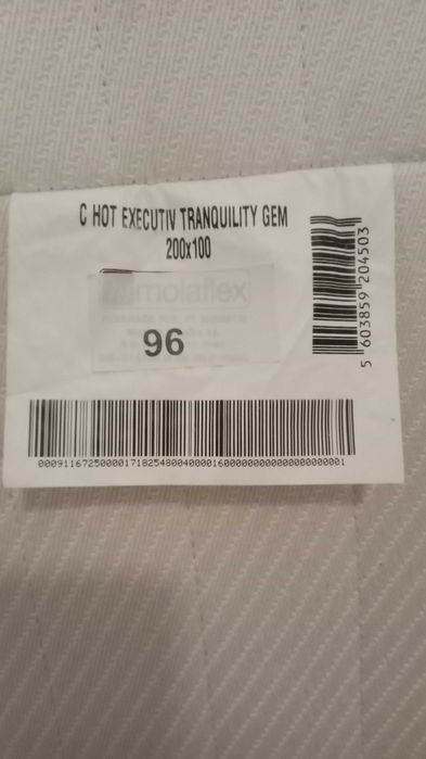 Vendo estrado e colcao