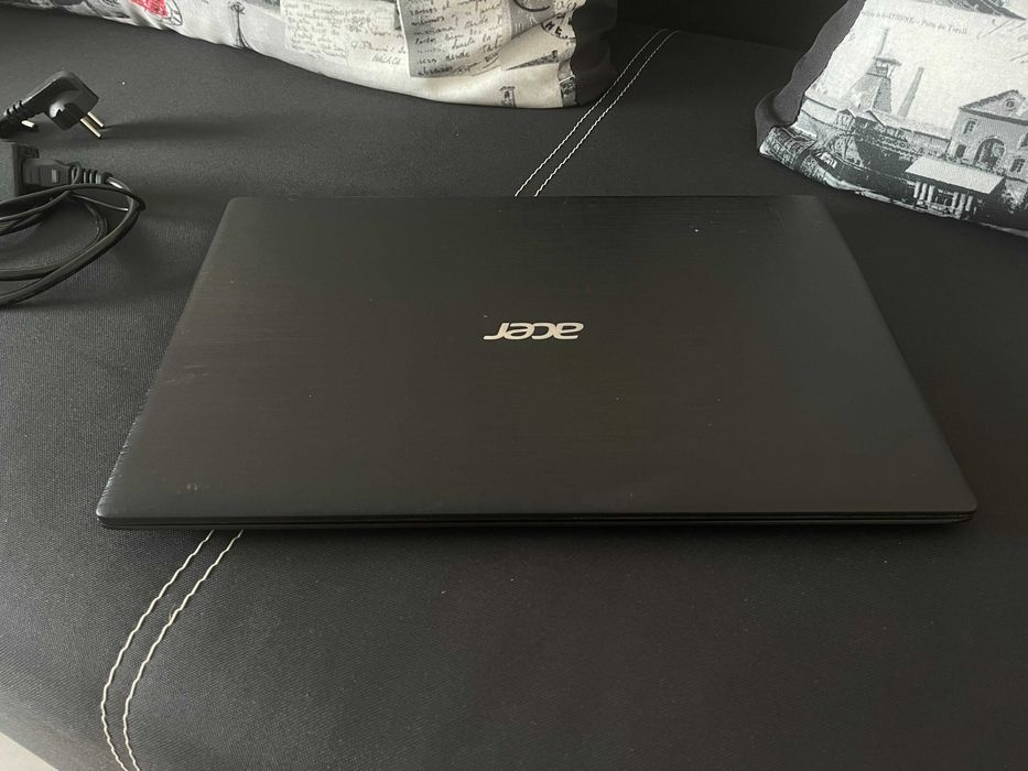 Acer Aspire 3 A315-51 i3-6006U 128GB SSD + 500GB HDD