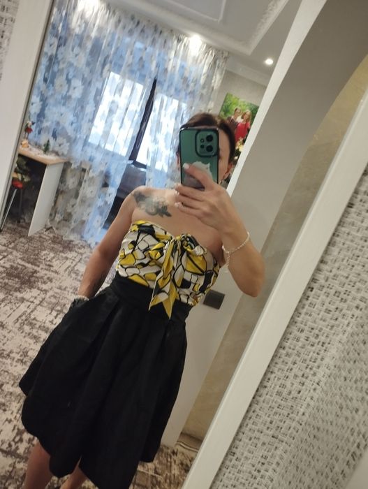 Вечірня сукня корсет чорна червона