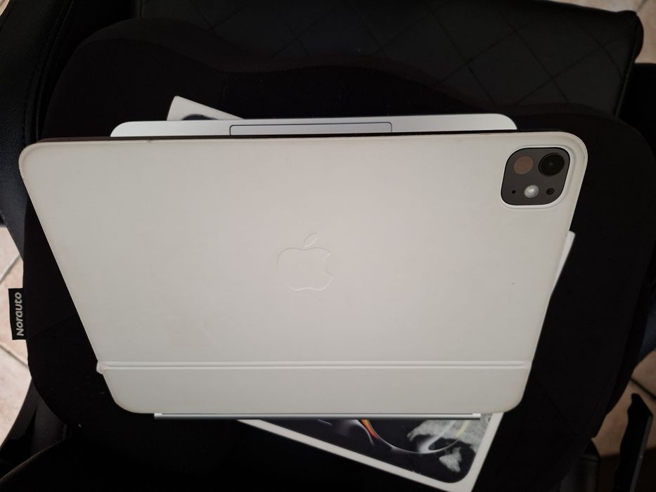 iPad M4 Pro 11" 256 com magic keyboard 5 anos garantia