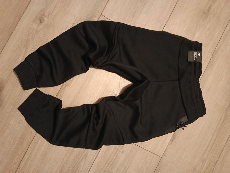 Nike tech czarne spodnie
