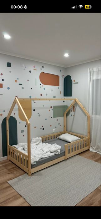 Cama montessoriana