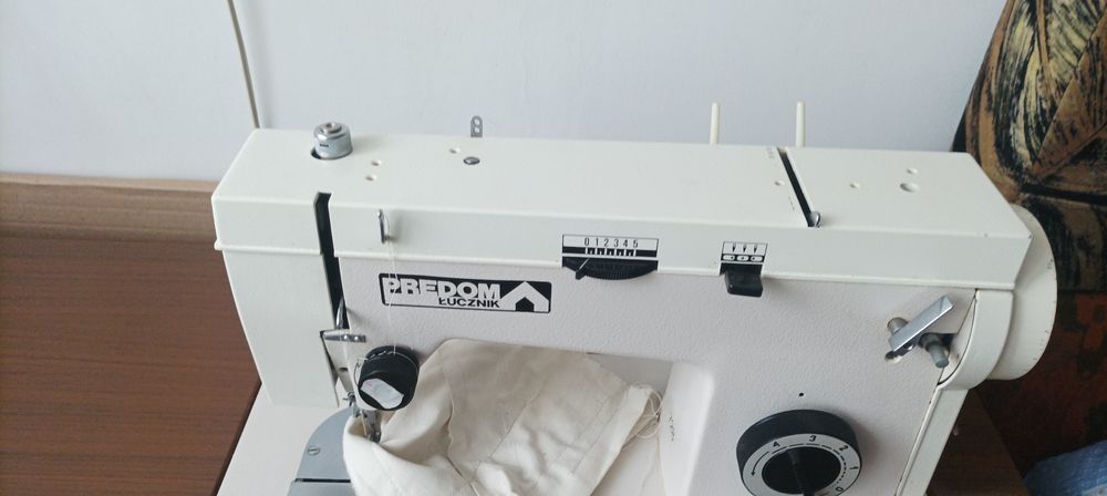 Maszyna Łucznik w szafce