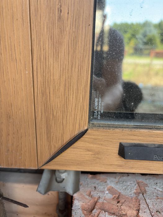 Drzwi zewnetrzne WIKĘD 90cm+naświetle 35cm. System 1 klucza. Złoty dąb