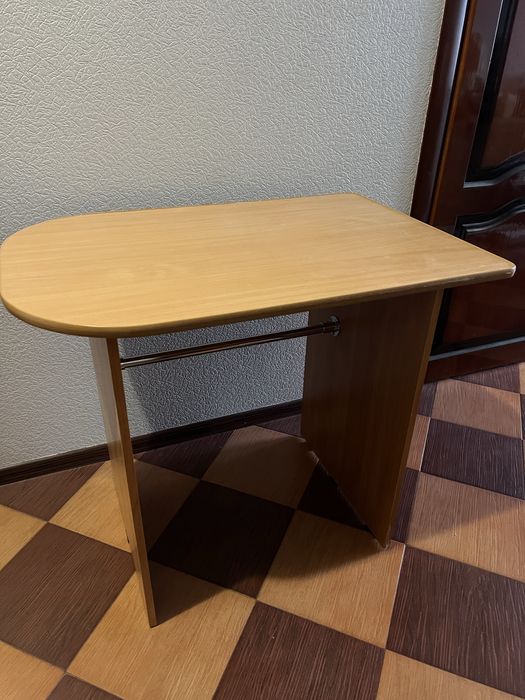 Продам стіл для манікюру