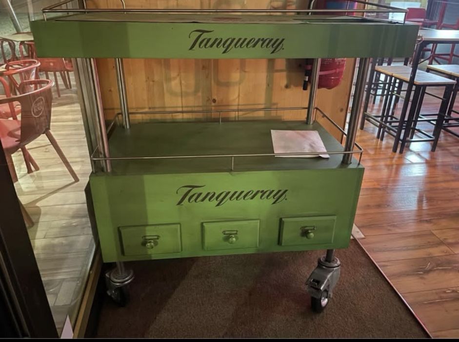 Carrinho bar de gin Tanqueray