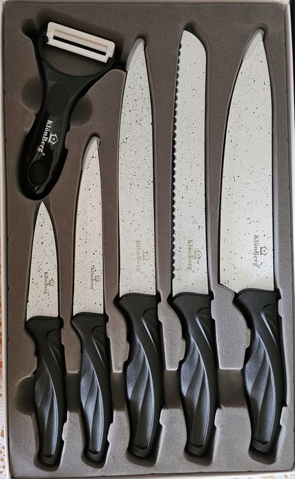 Ножі кухоні для господині на кухню