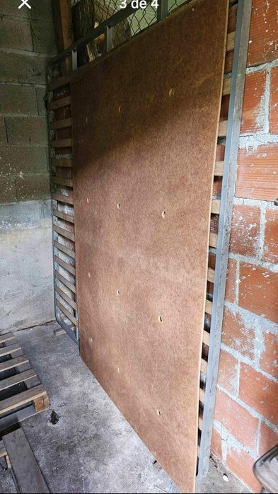 Cama casal 185x125 sem colchão com mesas de cabeceira