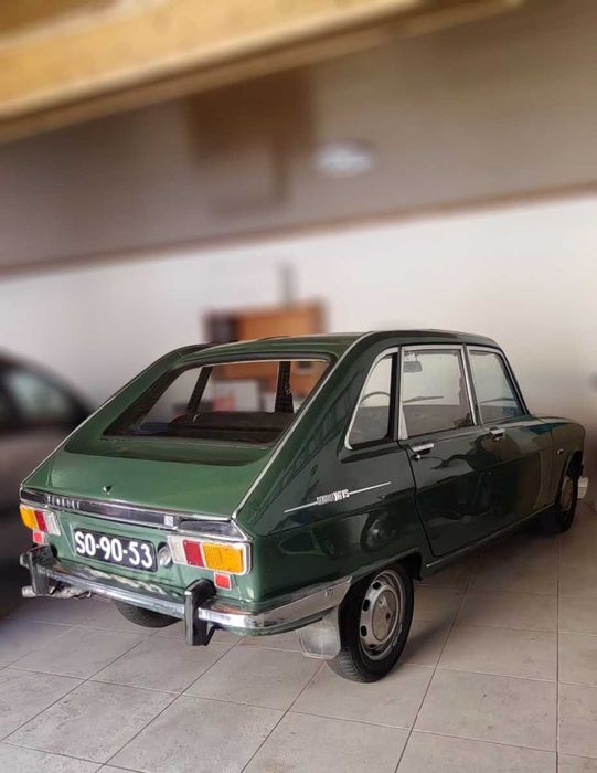 Automóvel clássico Renault 16 TS