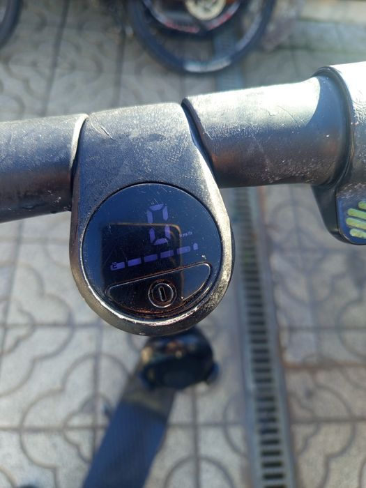 Trotinete bom estado usado poças vezes