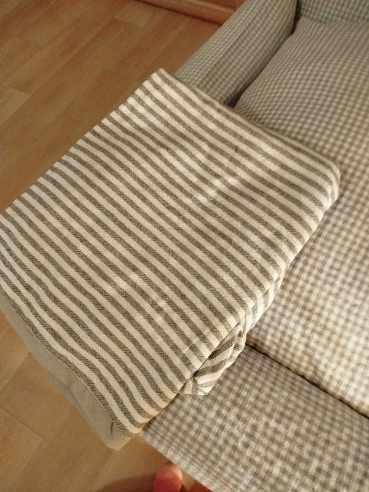 Cama para cão com tecido vichy cinza + capa extra riscas