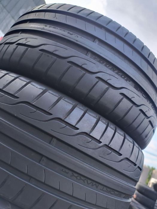 225/45R17 Dunlop