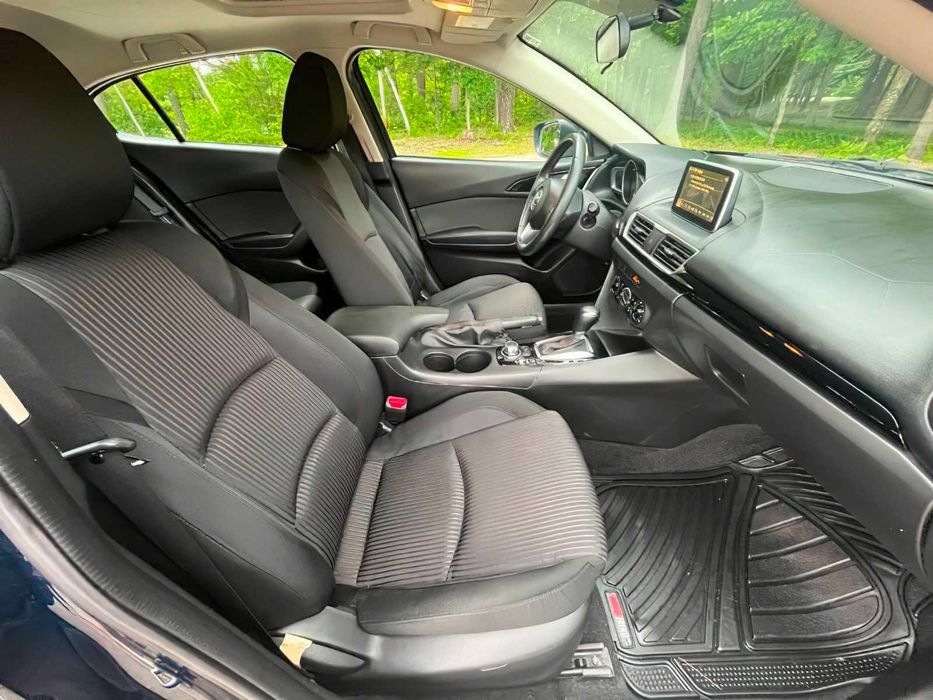 Mazda 3      2016