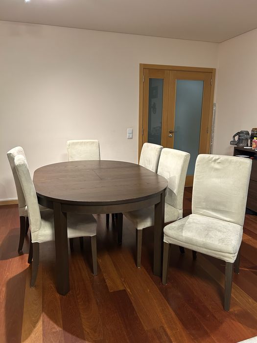Conjunto mesa sala + 6 cadeiras