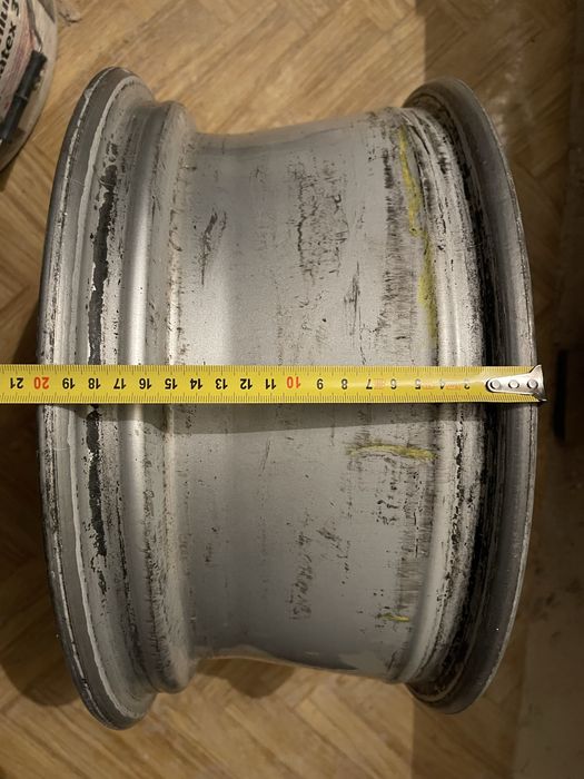 Продам диск б/у на BMW 7j/R18 .