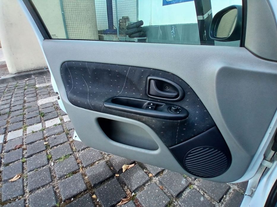 Renault Clio 1.2 Expression512941055489484806