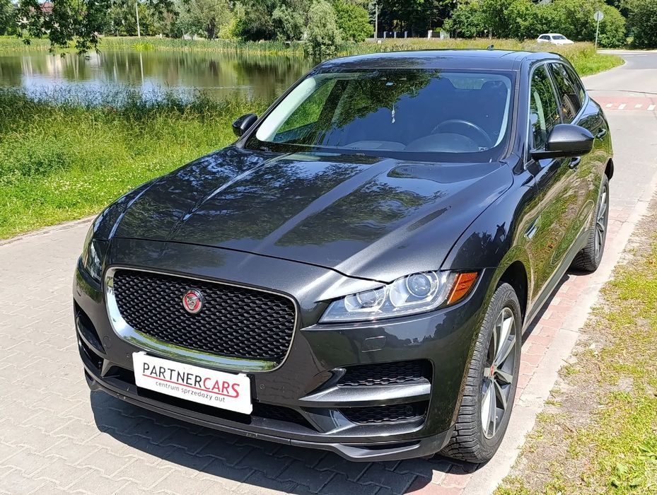 Jaguar F-Pace 4x4 * Panorama *