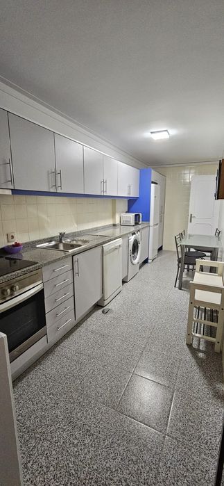 T1 Amial duas frentes