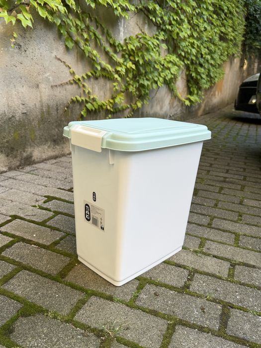 TIAKI pojemnik na karmę 20 l