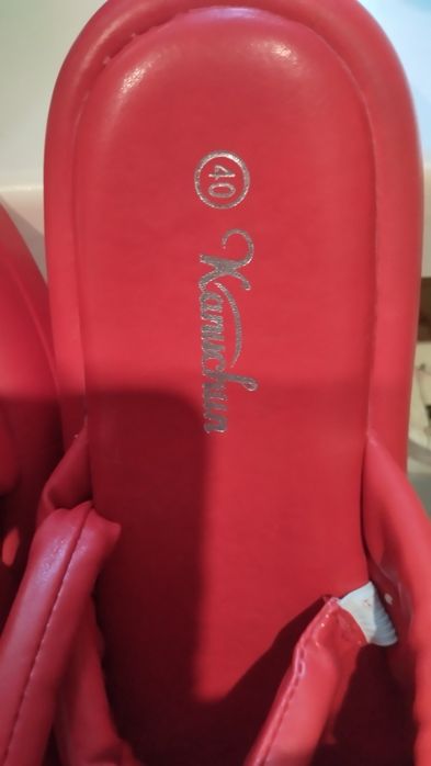 Модні босоніжки продам