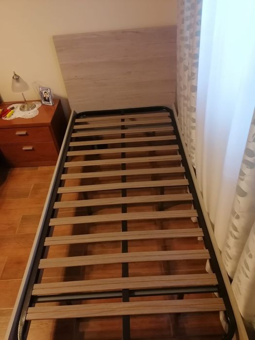 Cama de solteiro como nova