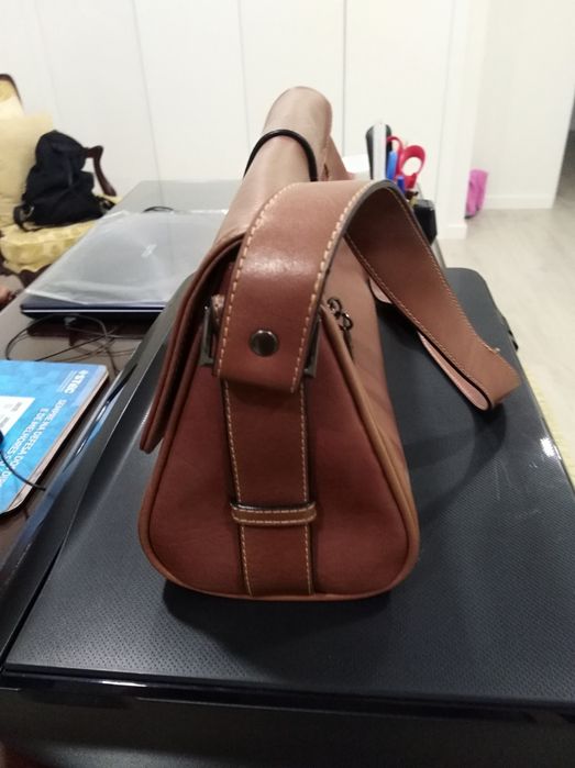 Mala de pele da marca Ruika