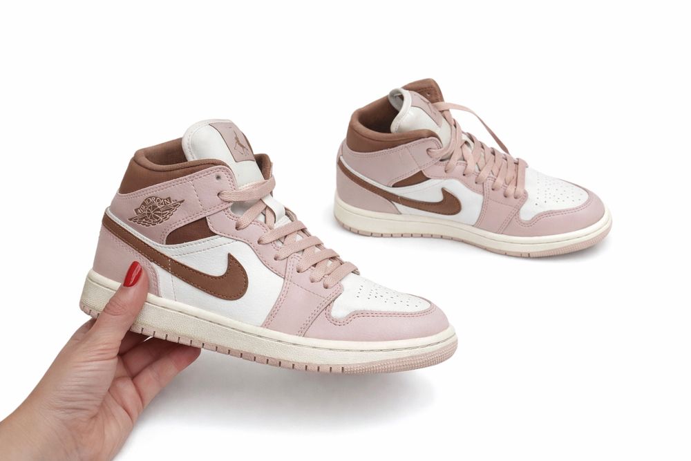Кросівки Nike Air Jordan 1 Mid 38 оригінал