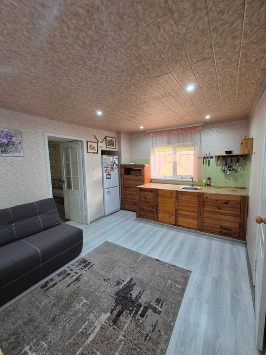 Продам 1 ком.квартиру Салтовка Кулиничи 35м2 со своим двором  участком и гаражом 16000у.е.