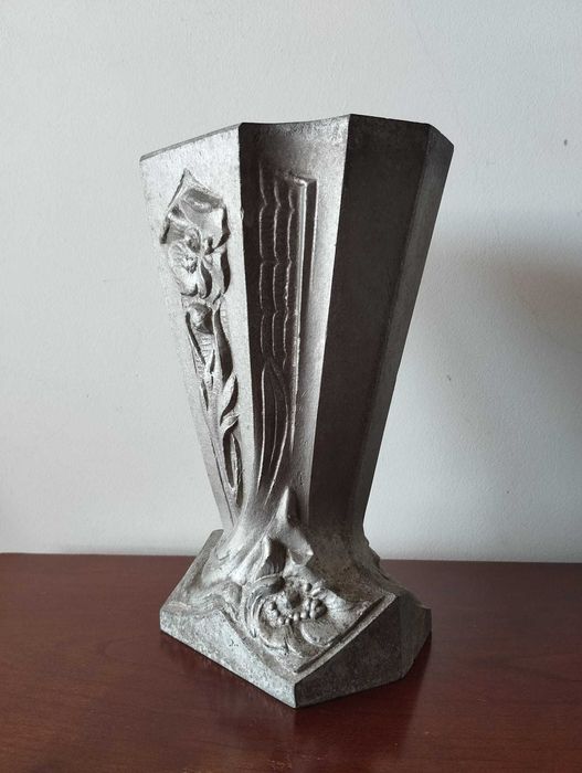 Vaso Alumínio Fundido Francês Art Deco