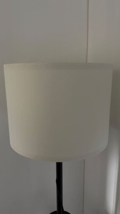 Candeeiro de Pé IKEA LAUTERS Preto – Abajur em Tecido