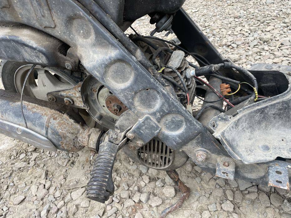 Derbi vamos na części