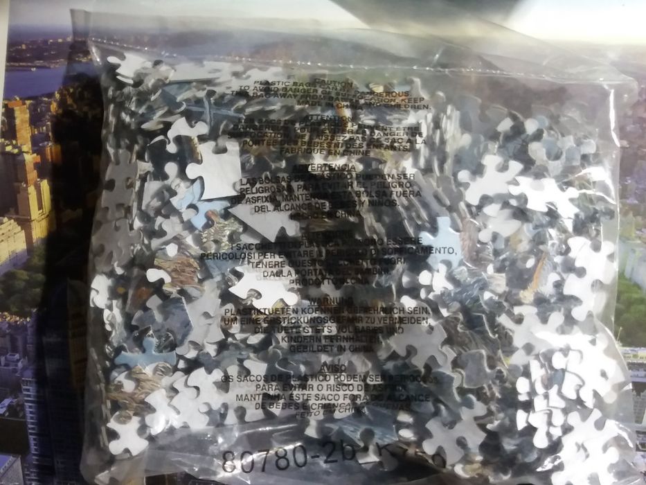 Пазлы    продам.