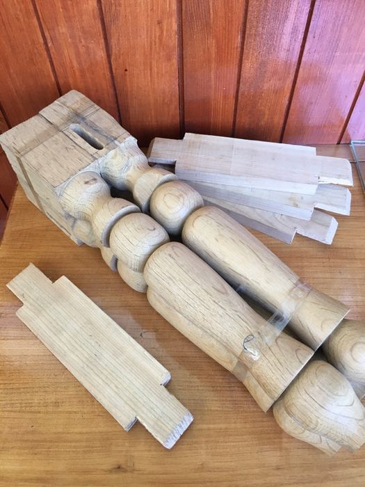 Дубові ніжки для табуреток