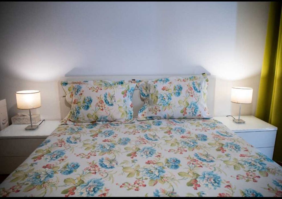 Mobília de quarto moderna e atual,lacada, medida standard, comp