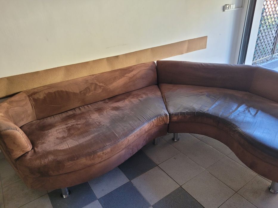 Kanapa narożna do salonu