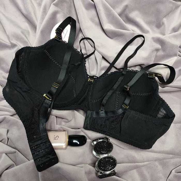 Biustonosz Anfen czarny lekko usztywniany Straps /95/100D