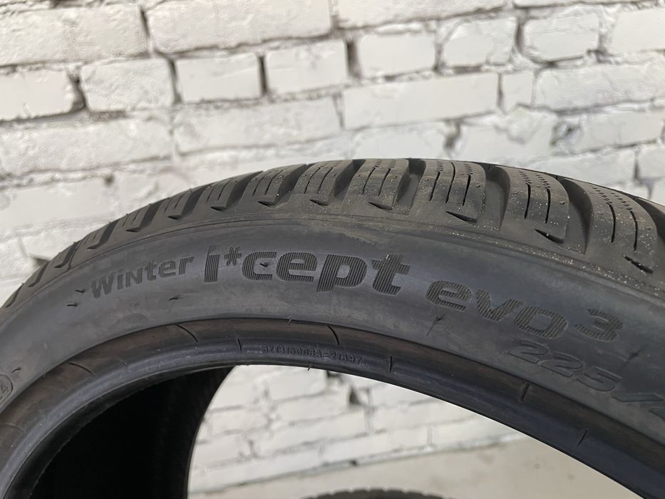 Майже нові зимові шини HANKOOK 225/40 R18 резина Р18