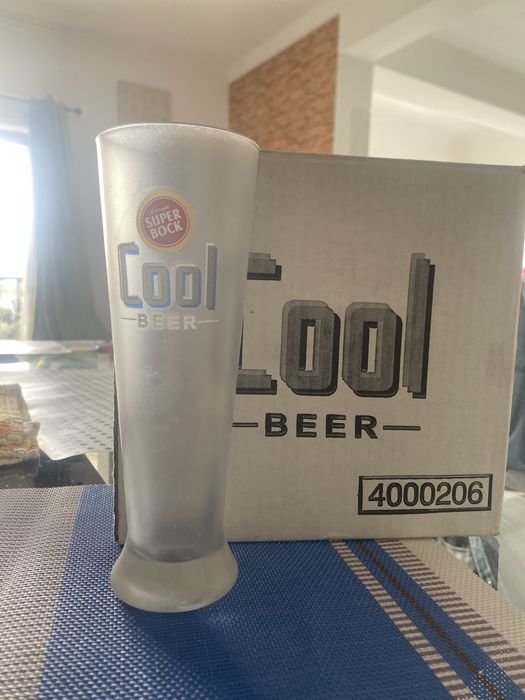 Conjunto de copos antigos