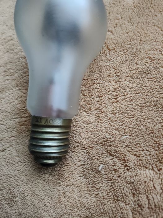 Żarówka bazwatowa zabytek Philips neonówka