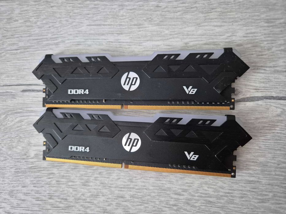 пам'ять DDR4 16GB Kit 2x8GB 3000MHz CL16 HP v8 RGB. Trade-in