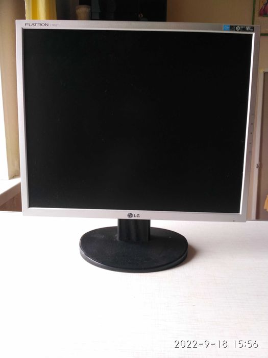 Монитор LG FLATRON L1952T,19".